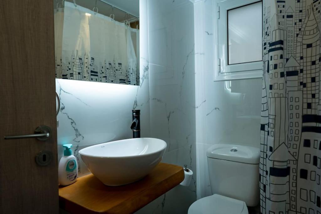 Ferienwohnung Loftliving 1 By Αττικο Νοσοκομειο Athen Exterior foto